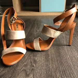 CUTE DATE NIGHT SANDALS